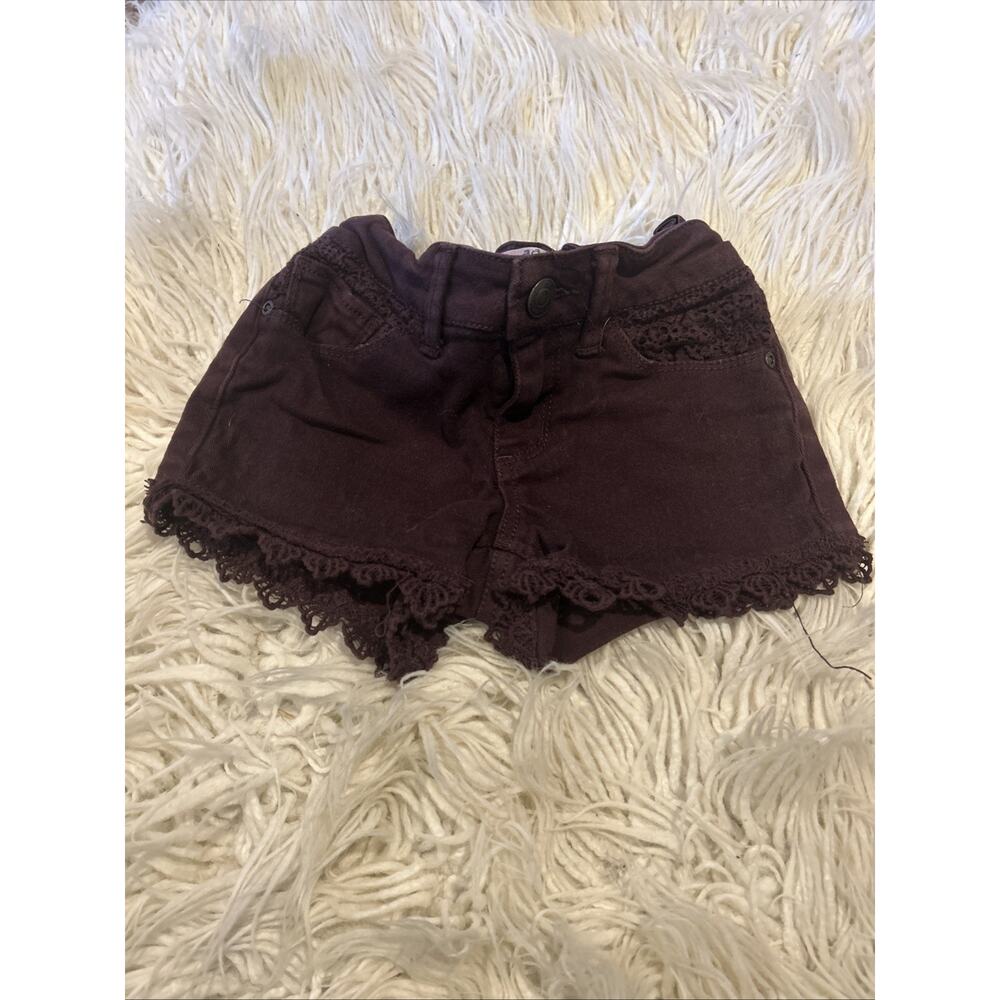 Mudd Brand Size 7 Little Girls Plum Colored Shorts With Lace Edging